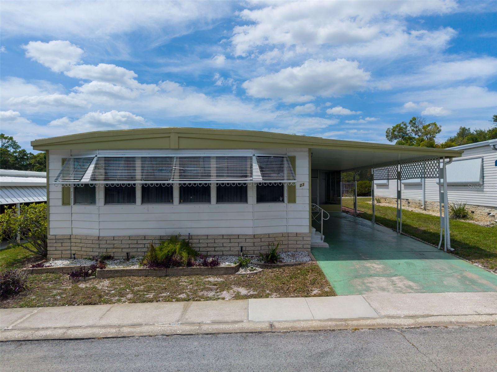 23 MOUNTAIN LAUREL DR - Photo 1