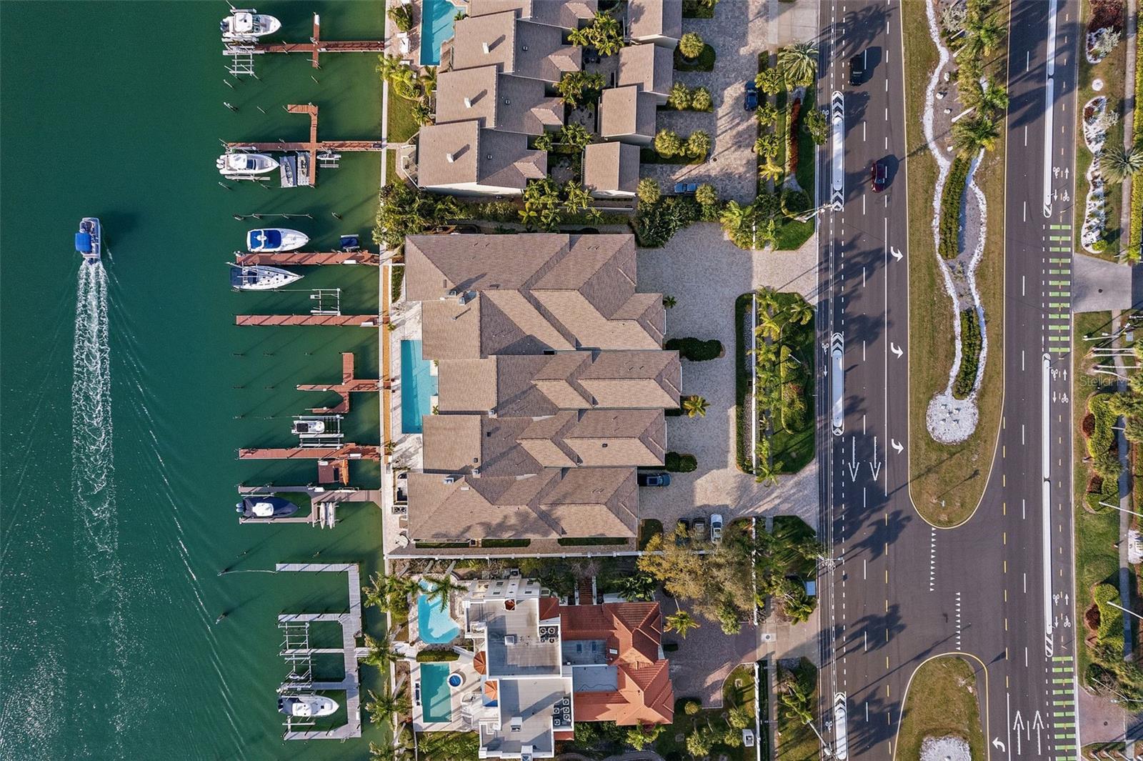 830 PINELLAS BAYWAY S - Photo 1