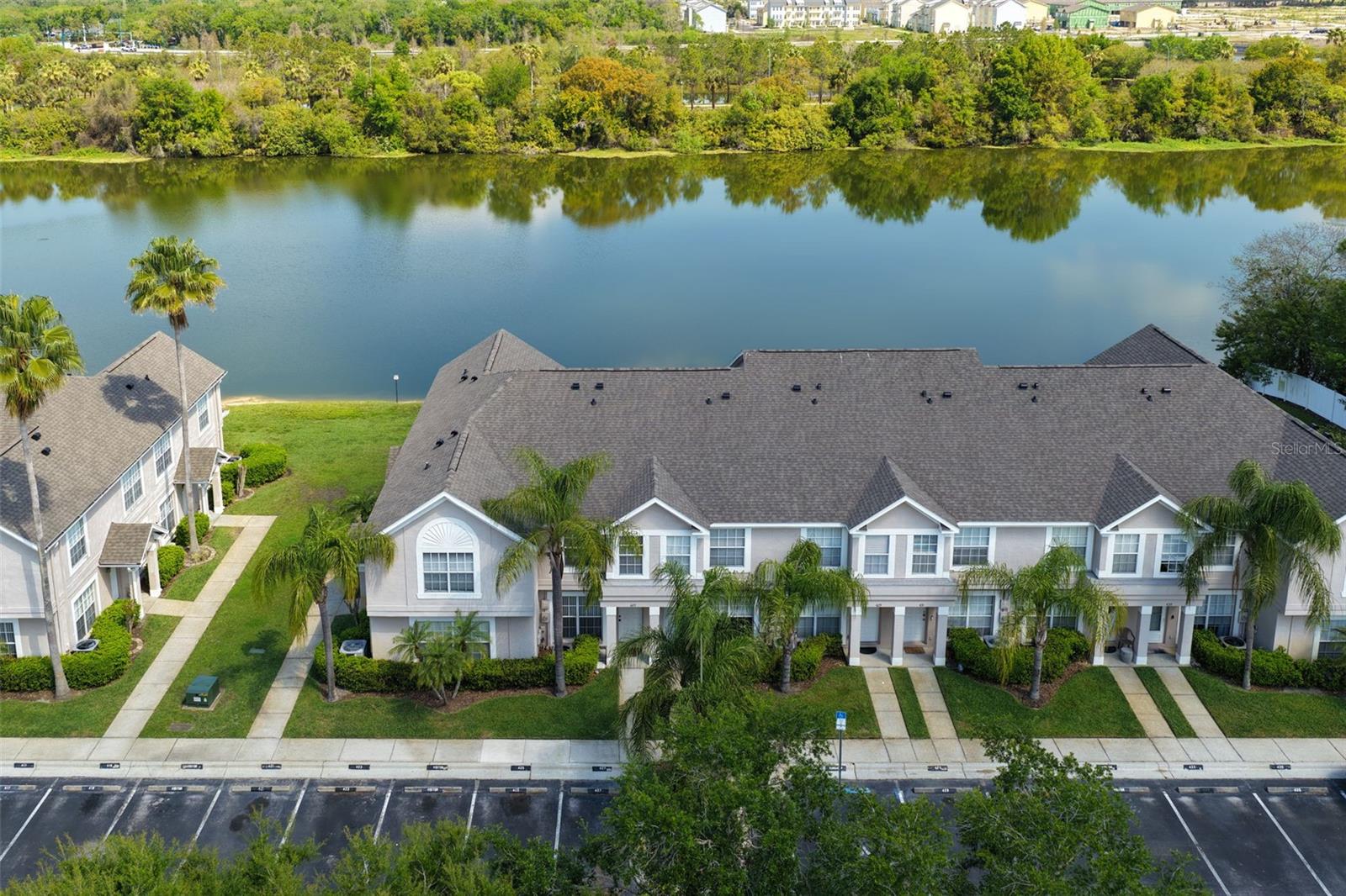 425 KENSINGTON LAKE CIR - Photo 1