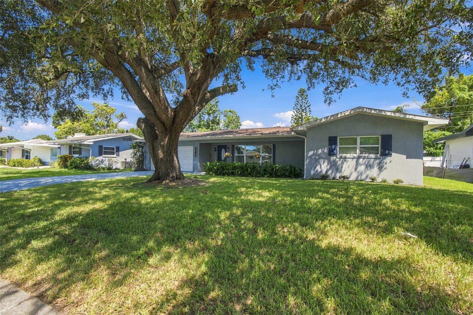 1618 BARRY RD - Photo 1