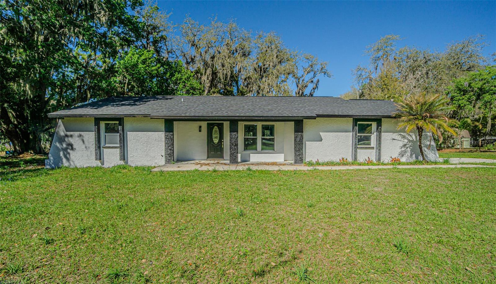 8807 OVERLOOK DR - Photo 1