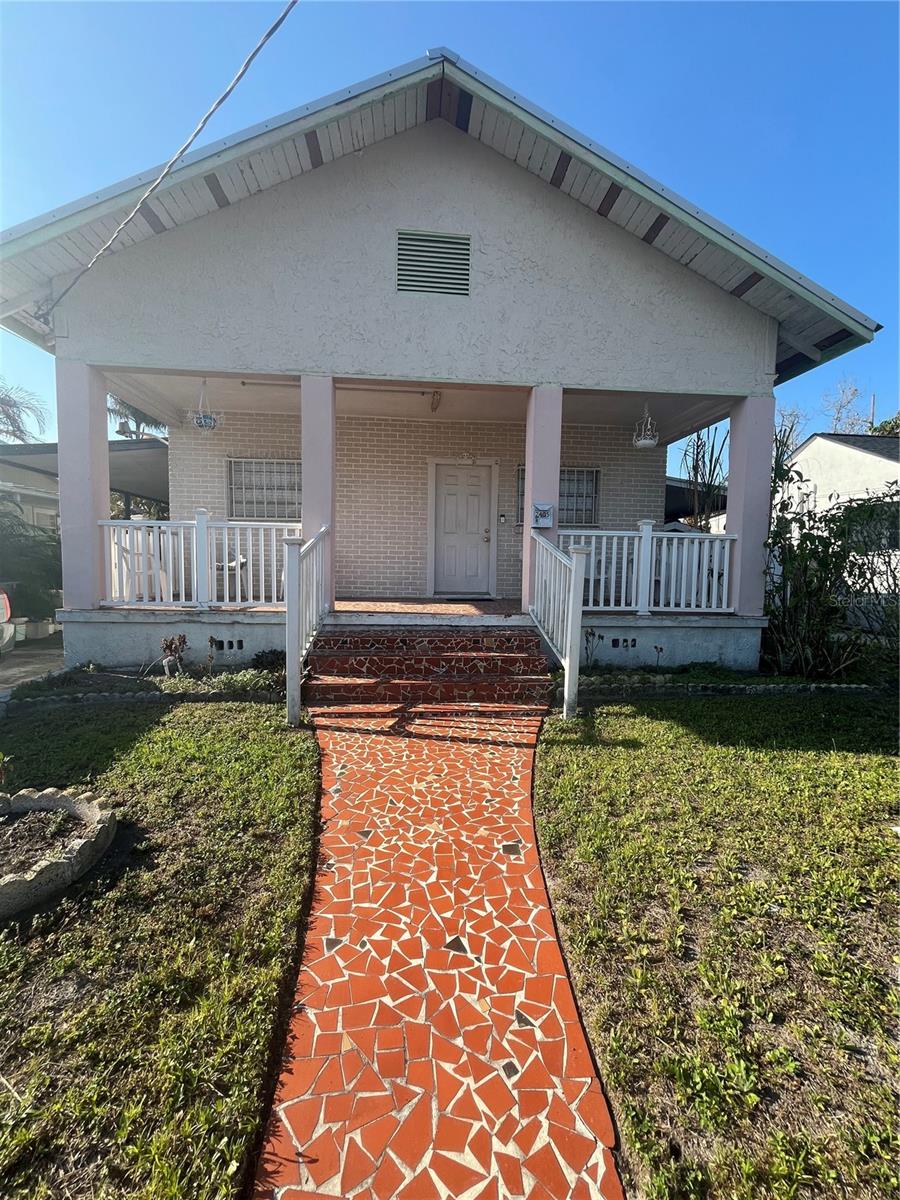 2405 CORRINE ST - Photo 1