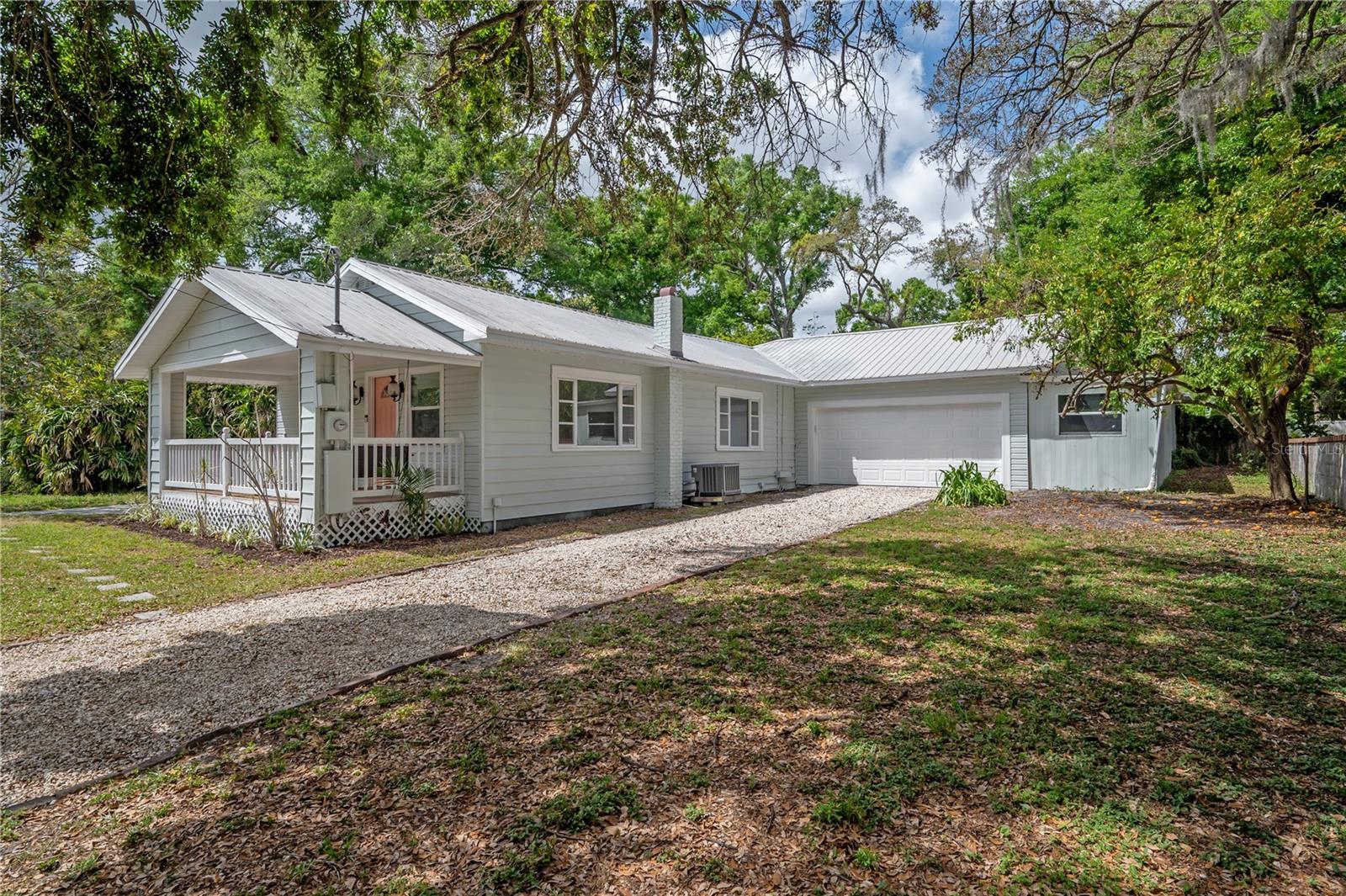 4206 N DOWNING AVE - Photo 1