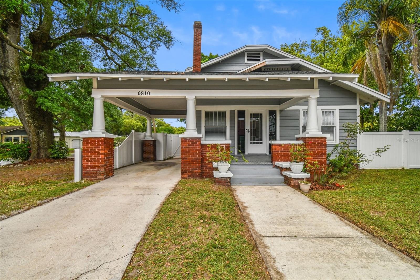 6810 N NAVIN AVE - Photo 1