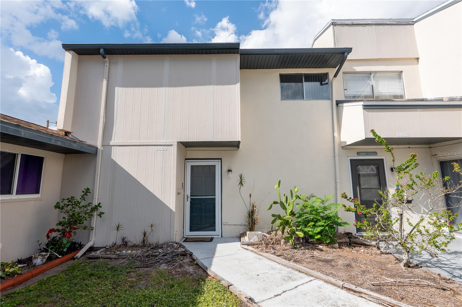 6860 WHITMAN CT #32B - Photo 1