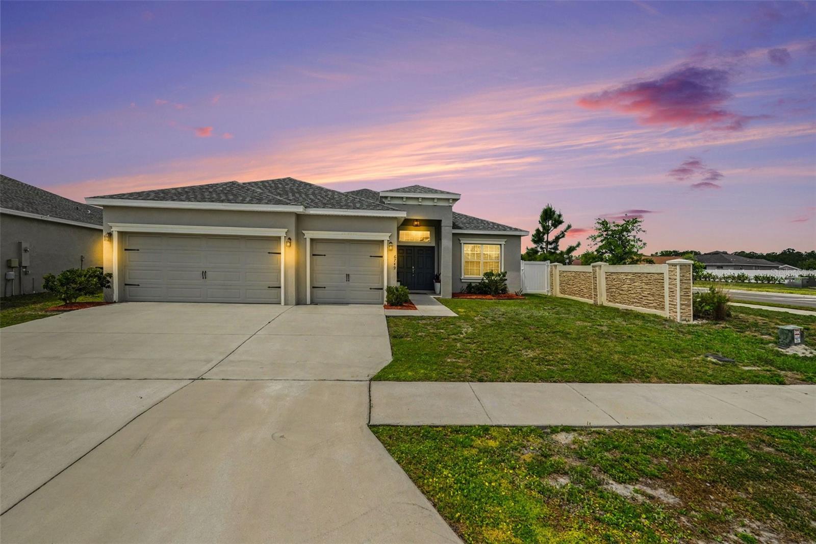 6749 ABBYWOOD LN - Photo 1