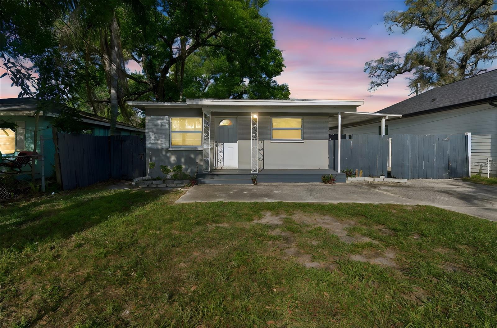 6710 N HARER ST - Photo 1