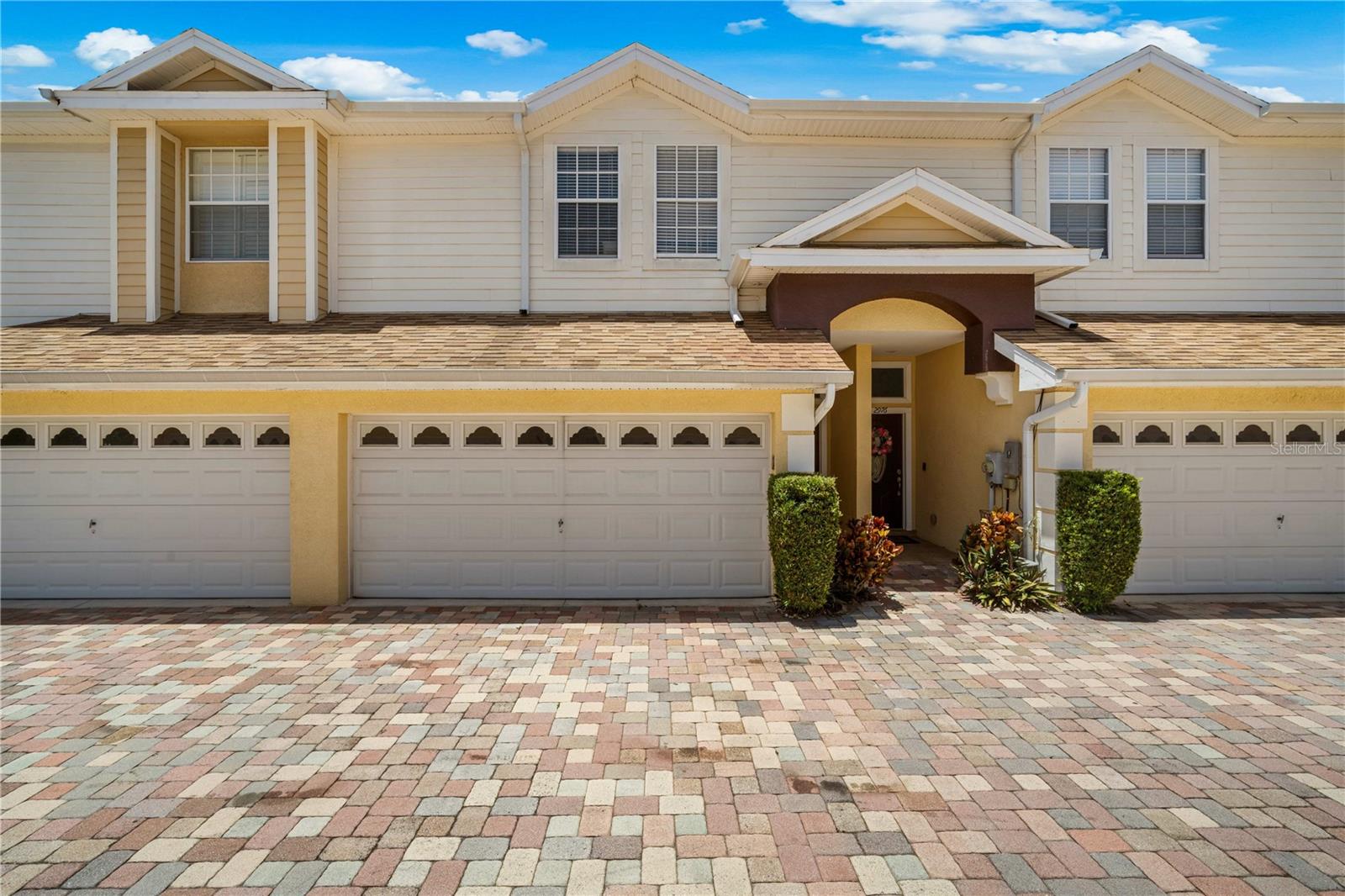 2974 ESTANCIA PL - Photo 1