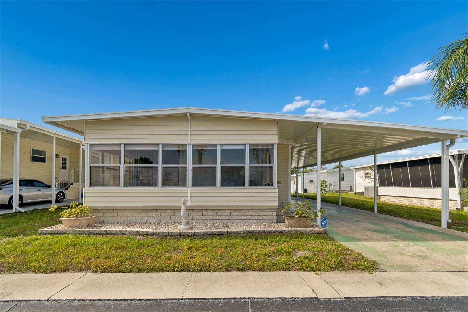 12651 SEMINOLE BLVD #15I - Photo 1