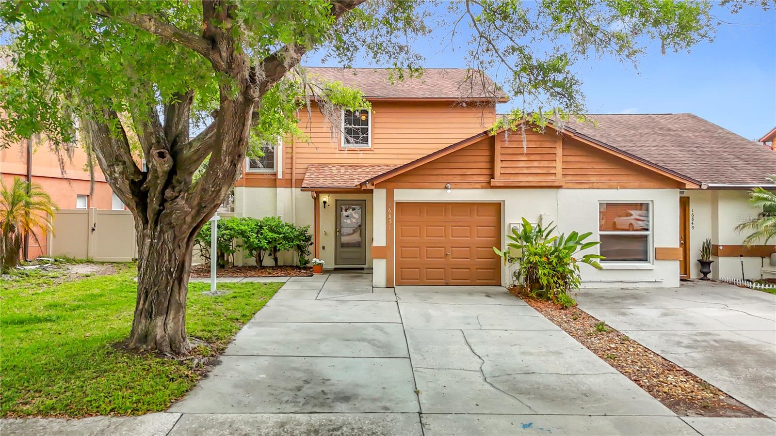 16851 LE CLARE SHORES DR - Photo 1
