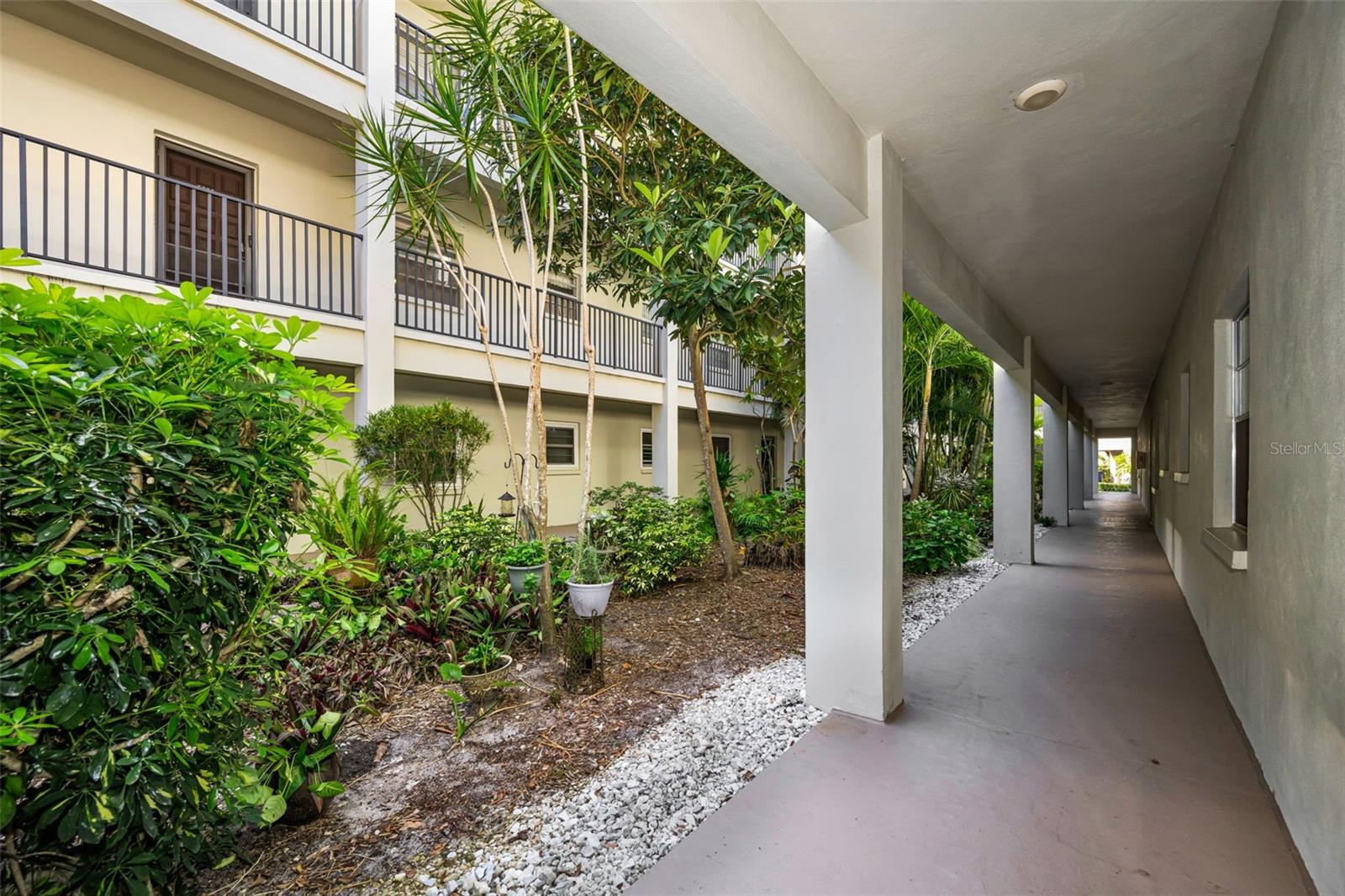 2700 BAYSHORE BLVD #6107 - Photo 1
