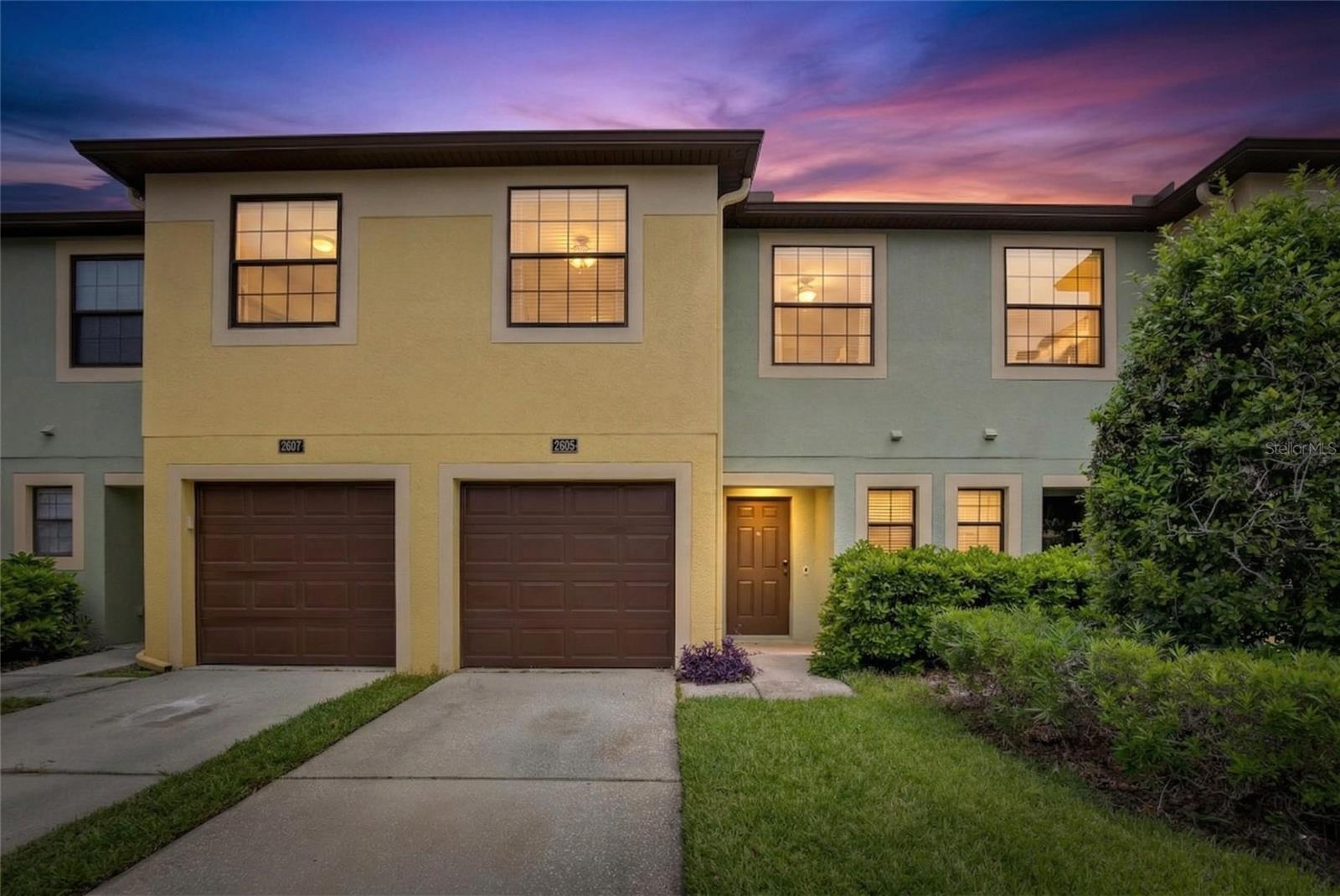 2605 OLEANDER LAKES DR - Photo 1