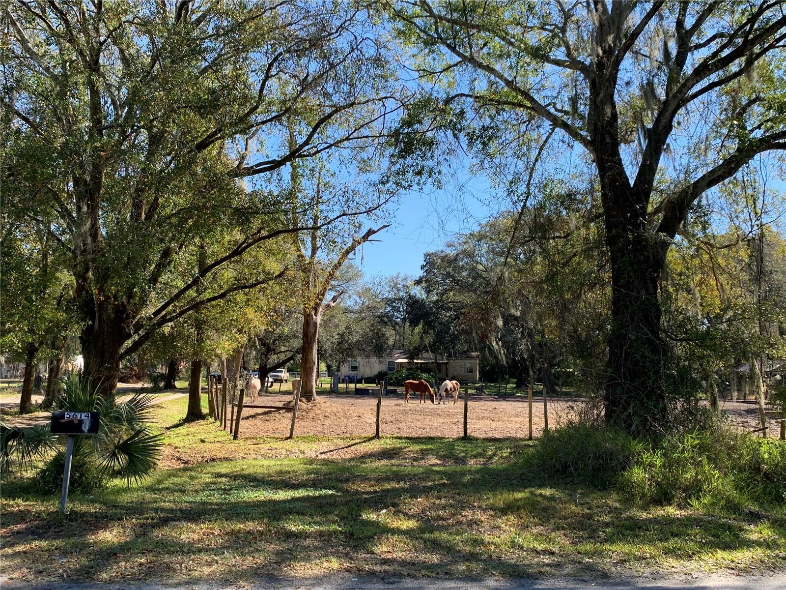 5614 WATSON RD - Photo 1