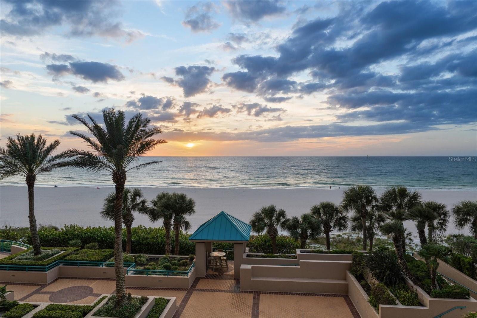1560 GULF BLVD #304 - Photo 1