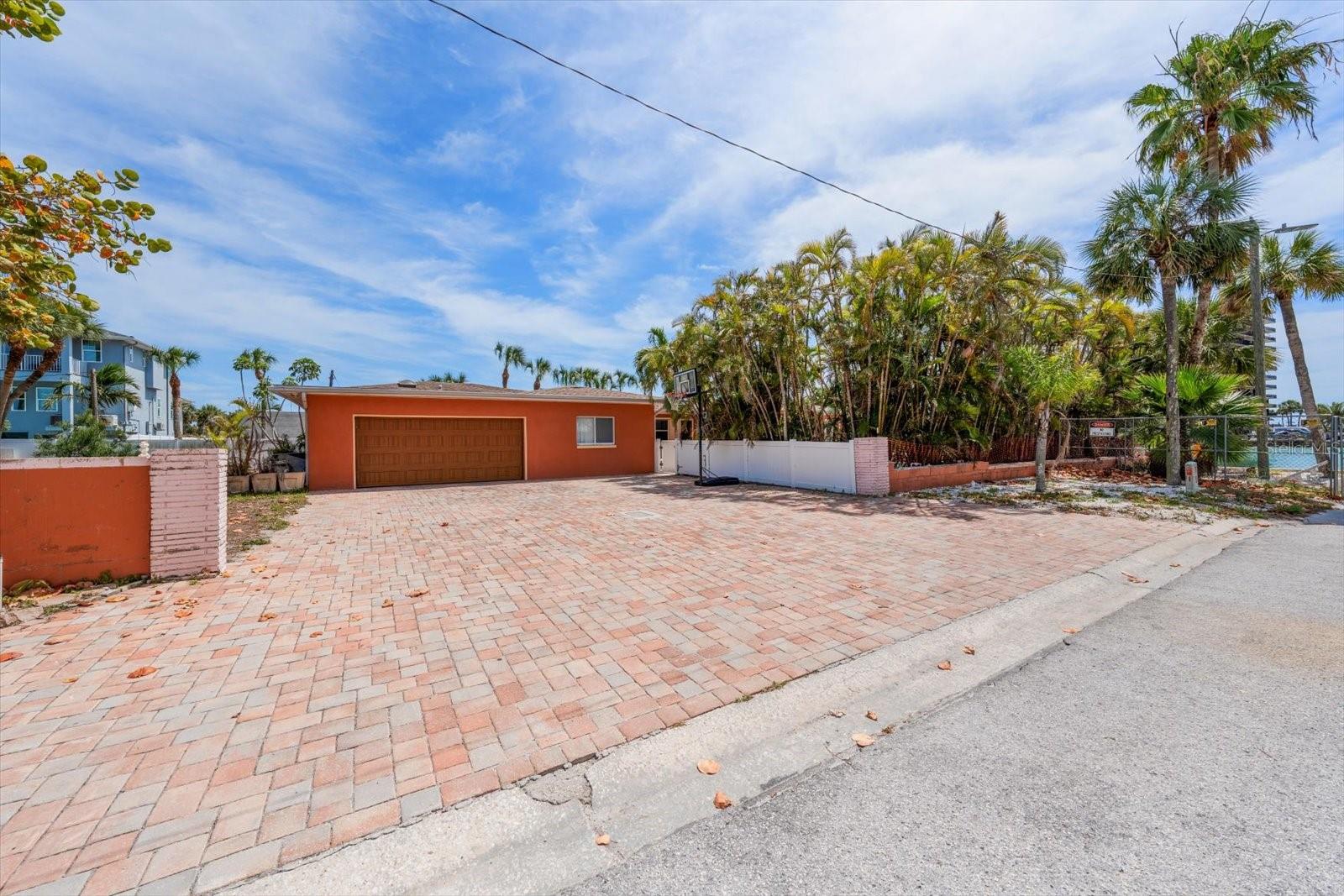 630-650 79TH AVE - Photo 1