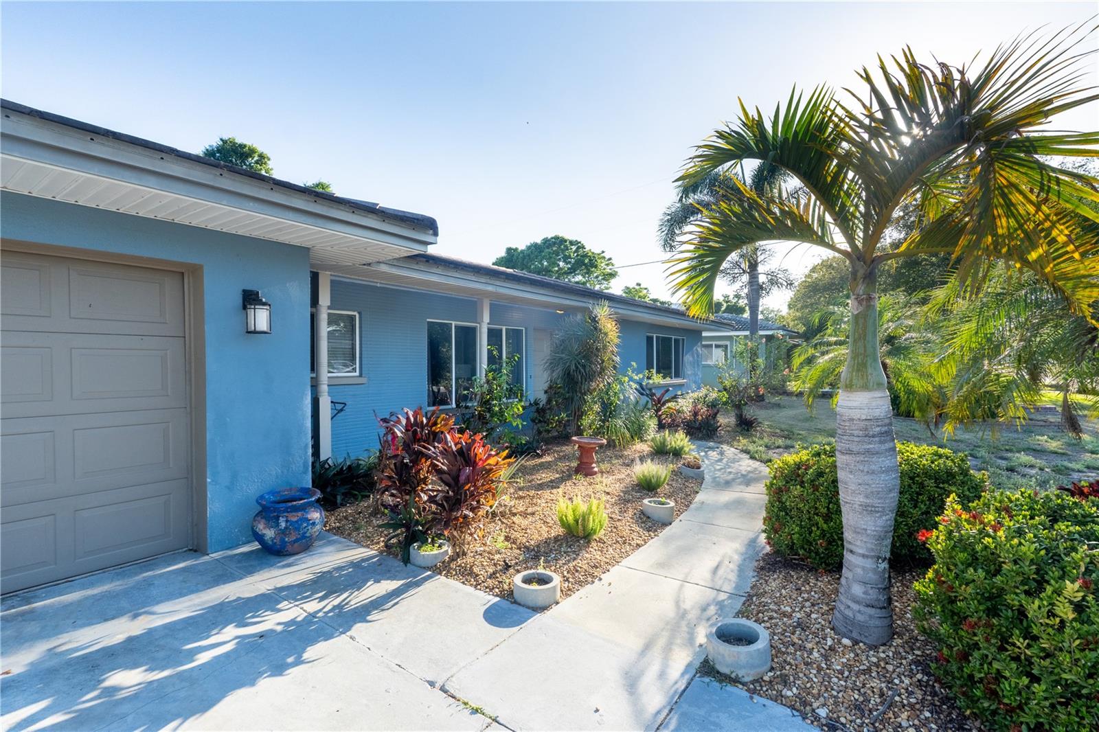 Property at 33 SOUTHWIND DR, Belleair Bluffs
