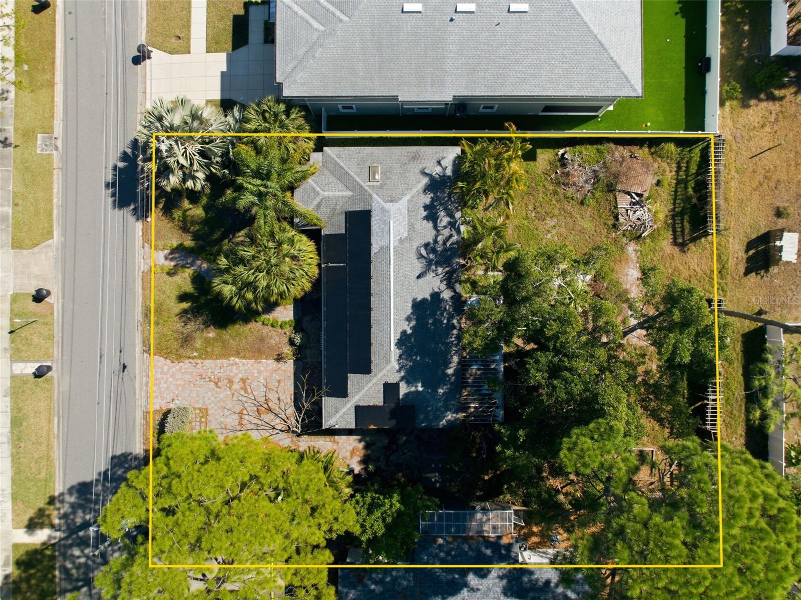 208 48TH AVE N - Photo 1