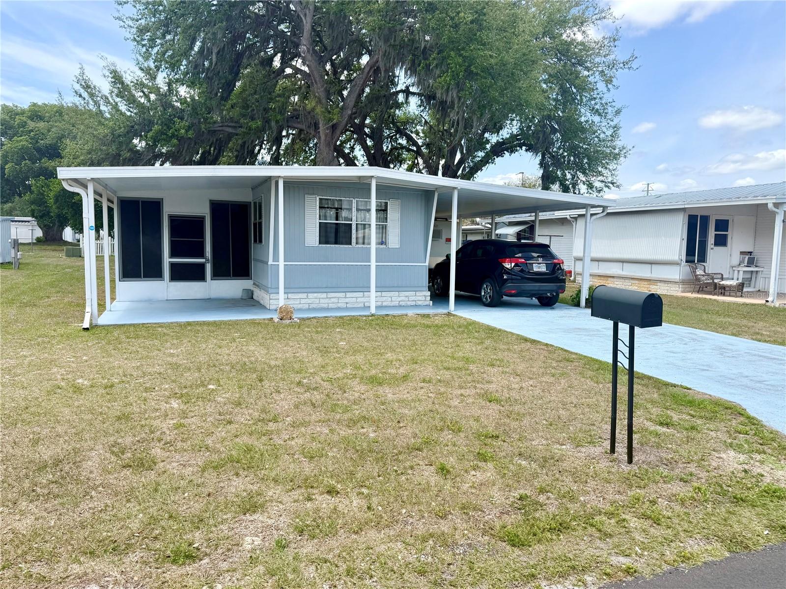 4513 AUTUMN PALM DR - Photo 1
