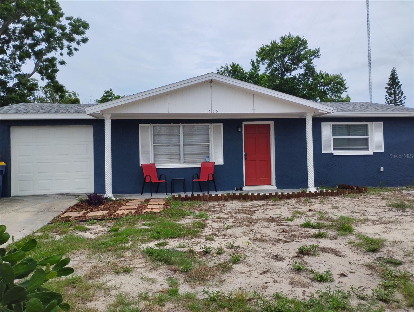 1435 WHITEHALL LN - Photo 1