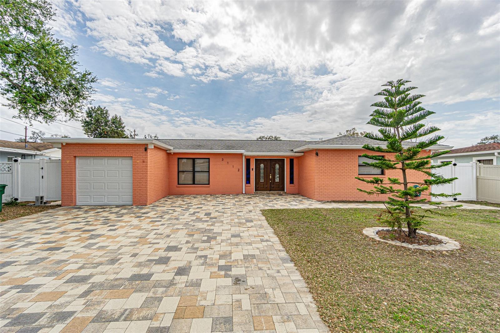 3112 W HENRY AVE - Photo 1