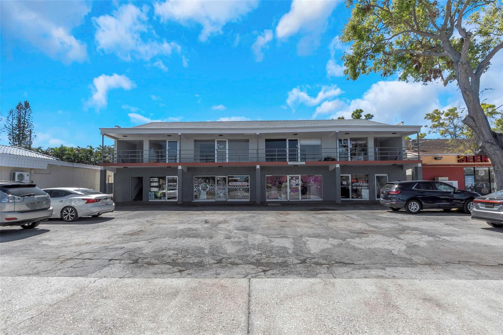 1915 E BAY DR - Photo 1