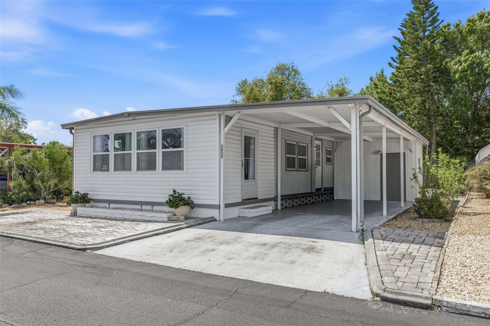 3632 TIKI DR - Photo 1