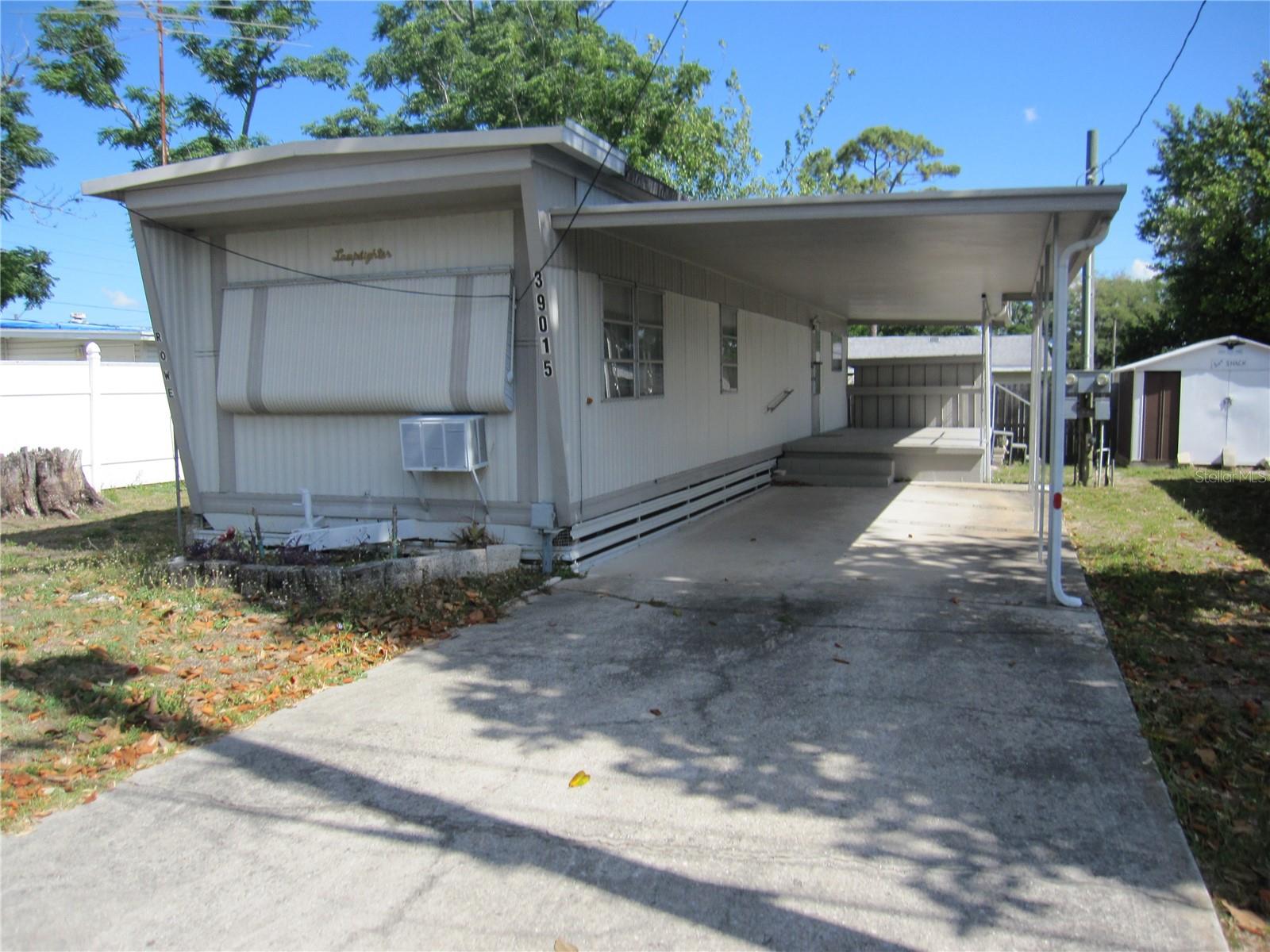 39015 HILLCREST DR - Photo 1