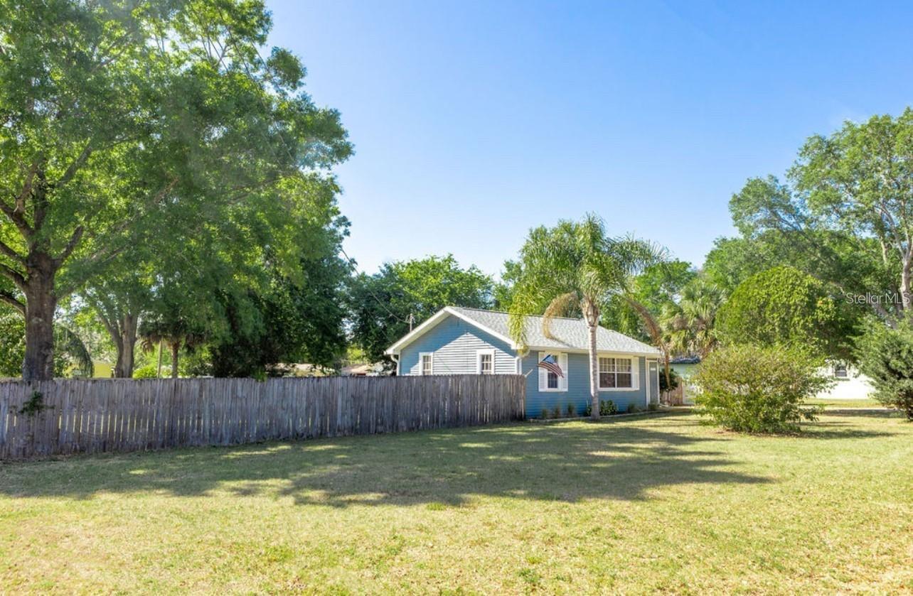 12706 FOREST ST - Photo 1