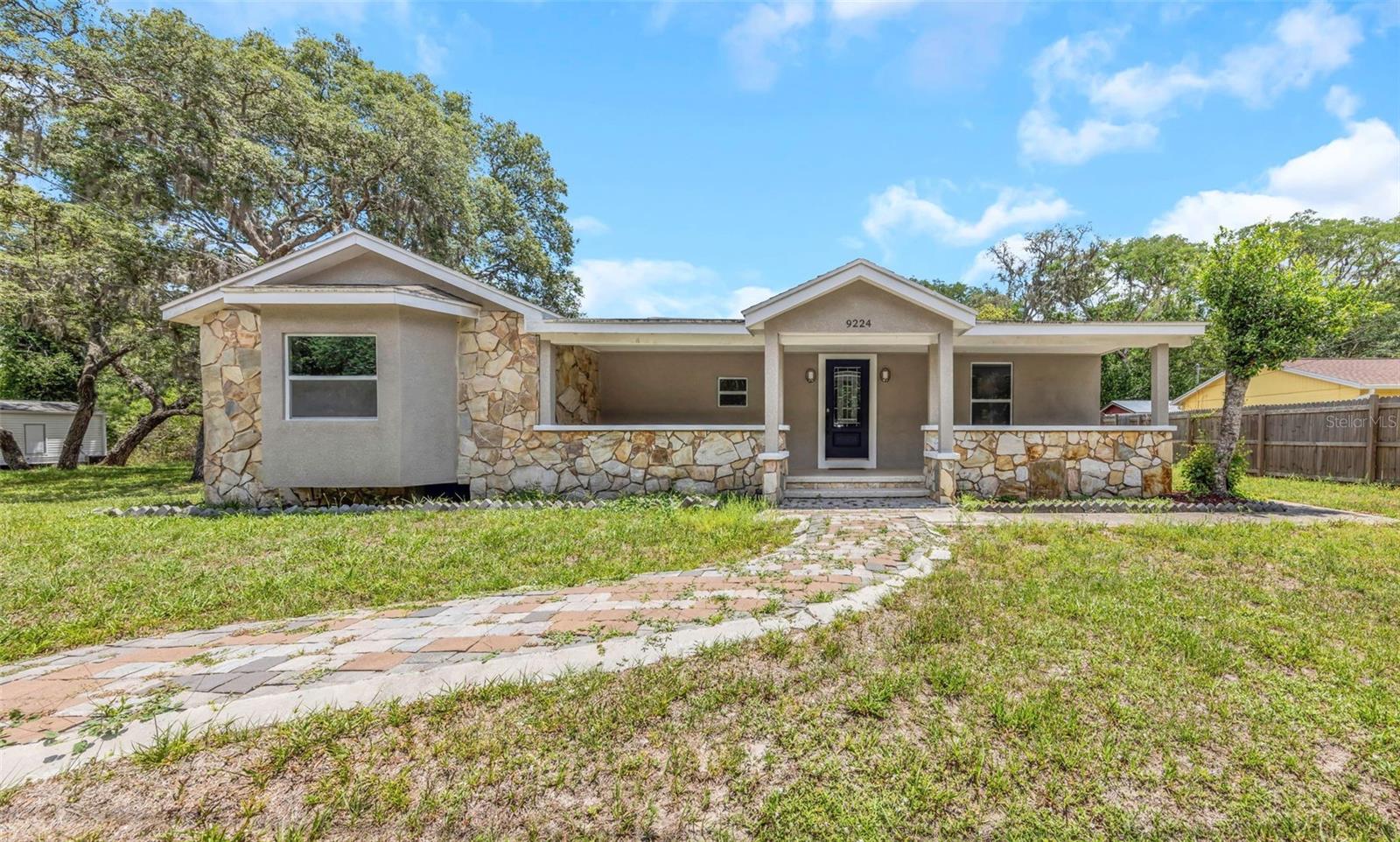 9224 ELZA ST - Photo 1