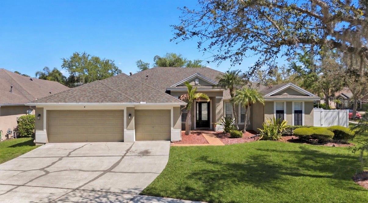 Property at 19328 AUTUMN WOODS AVE, Tampa