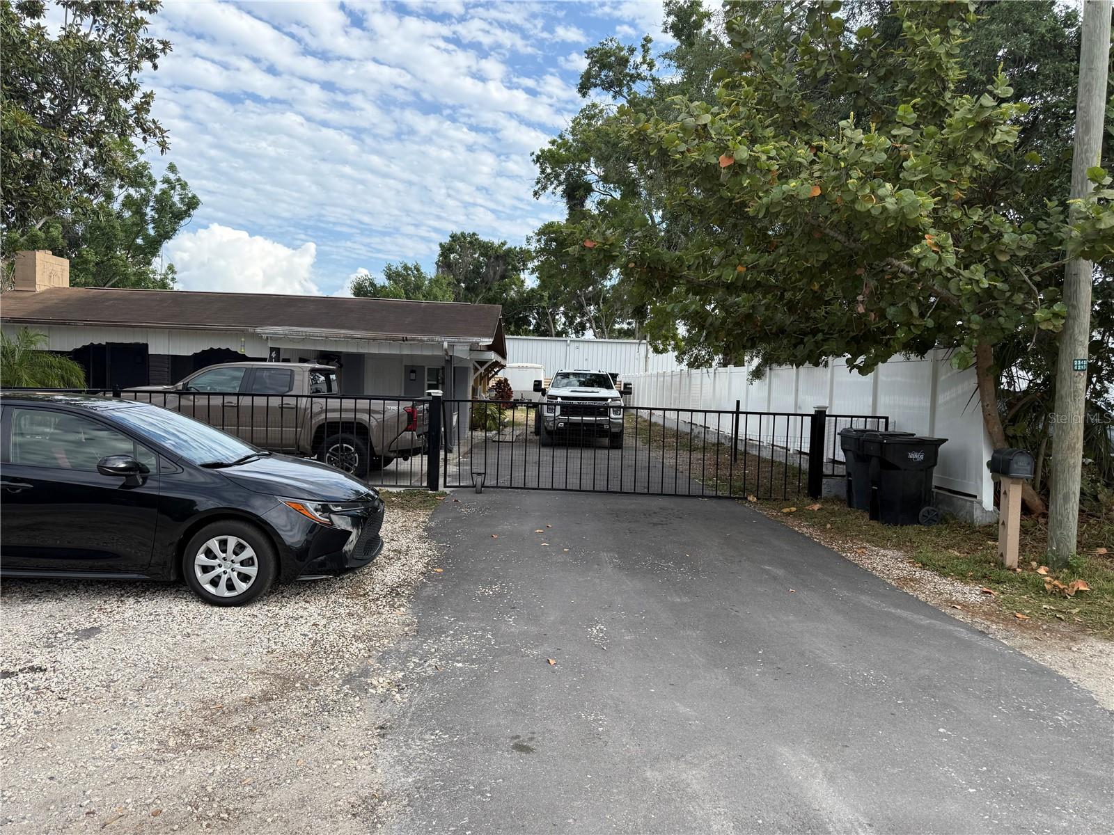 4106 W SOUTH AVE - Photo 1