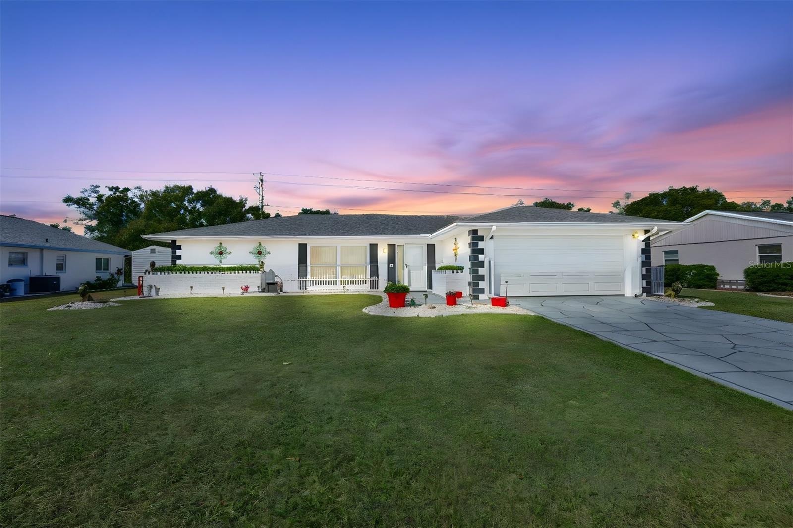 1254 W DEL WEBB BLVD - Photo 1