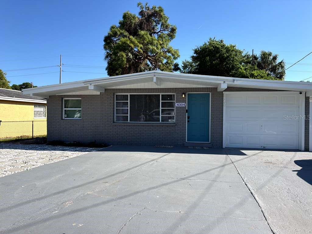 4304 W ARCH ST - Photo 1