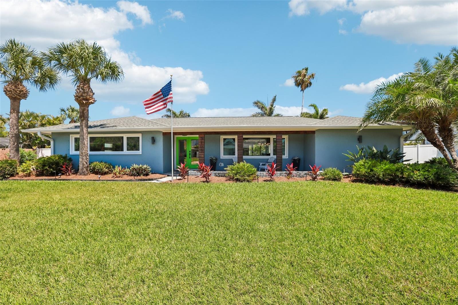3203 HIBISCUS DR W - Photo 1
