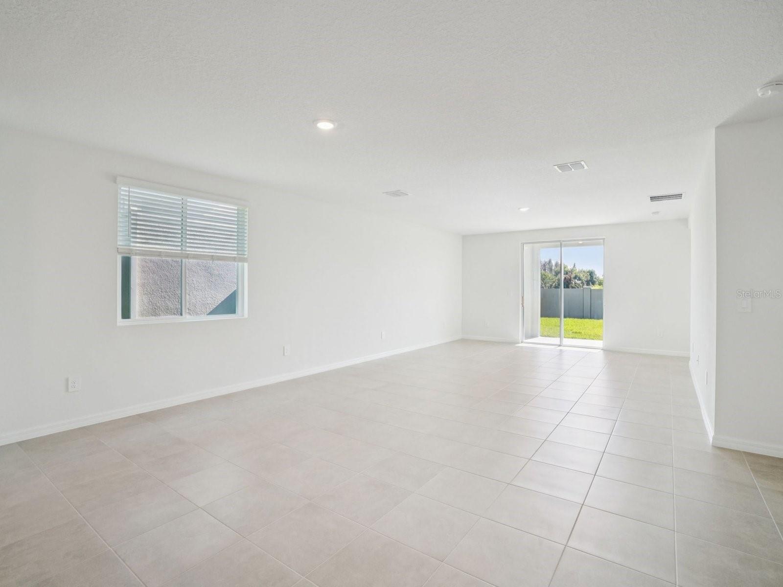 1696 COOLRIDGE PL - Photo 1