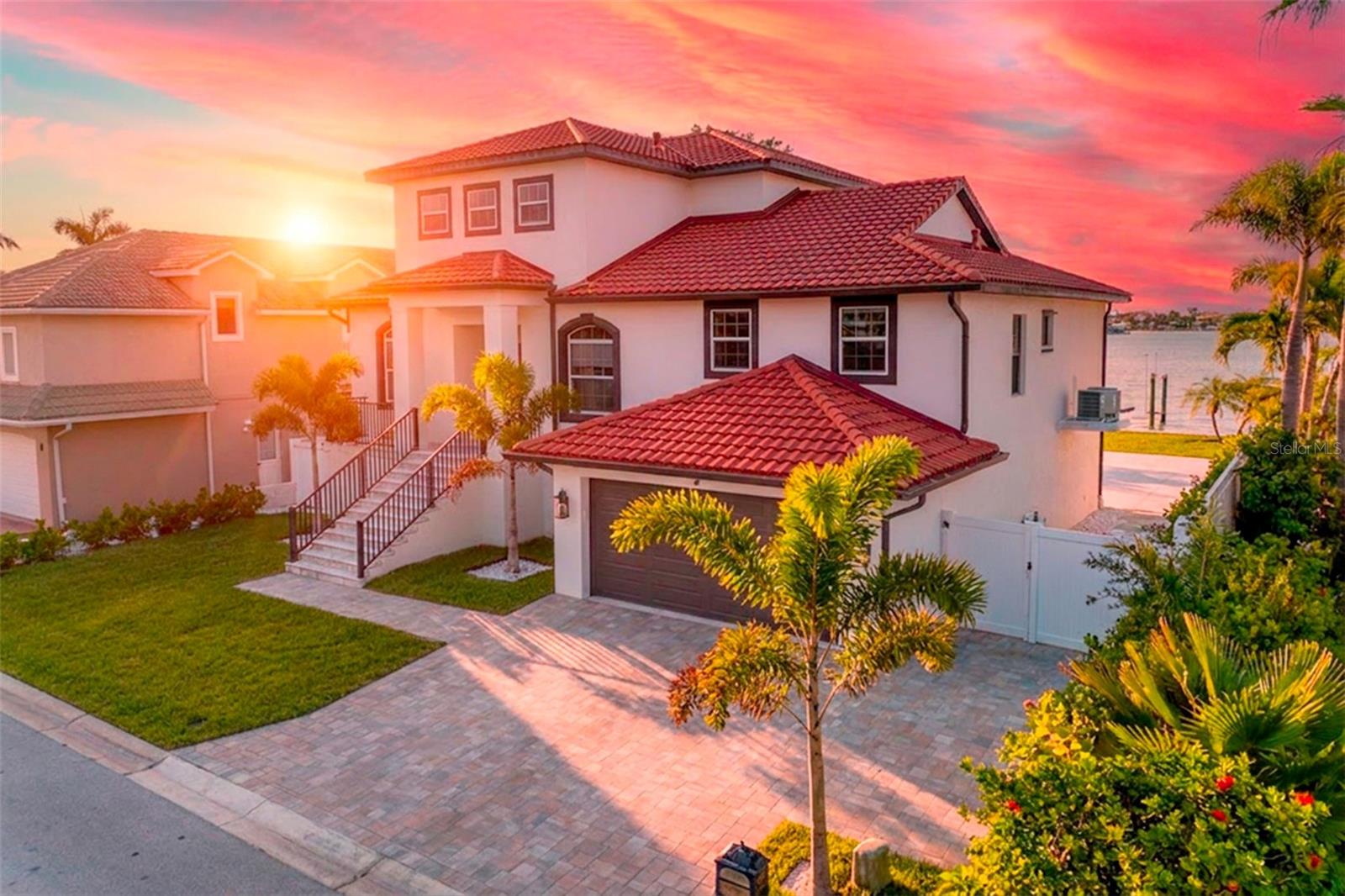 4 PARADISE LN - Photo 1