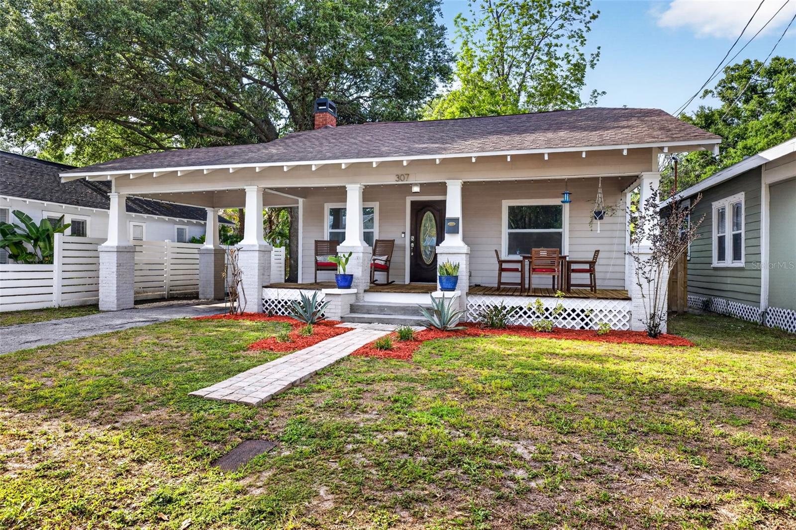 307 W CHELSEA ST - Photo 1