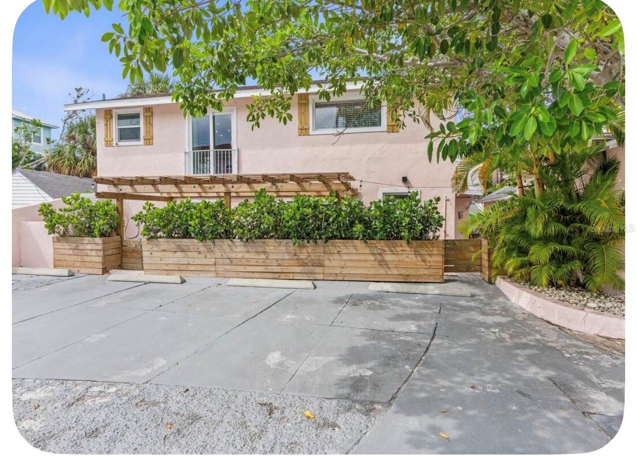 106 E BAY DR - Photo 1