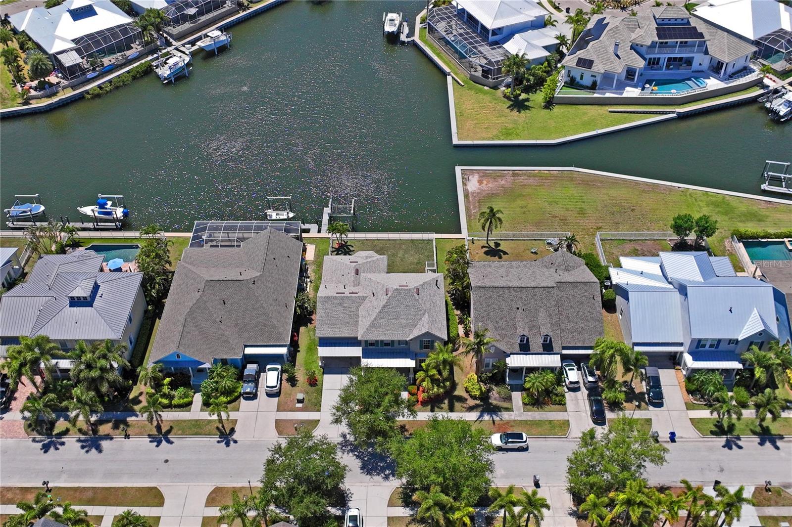 5714 SEA TROUT PL - Photo 1