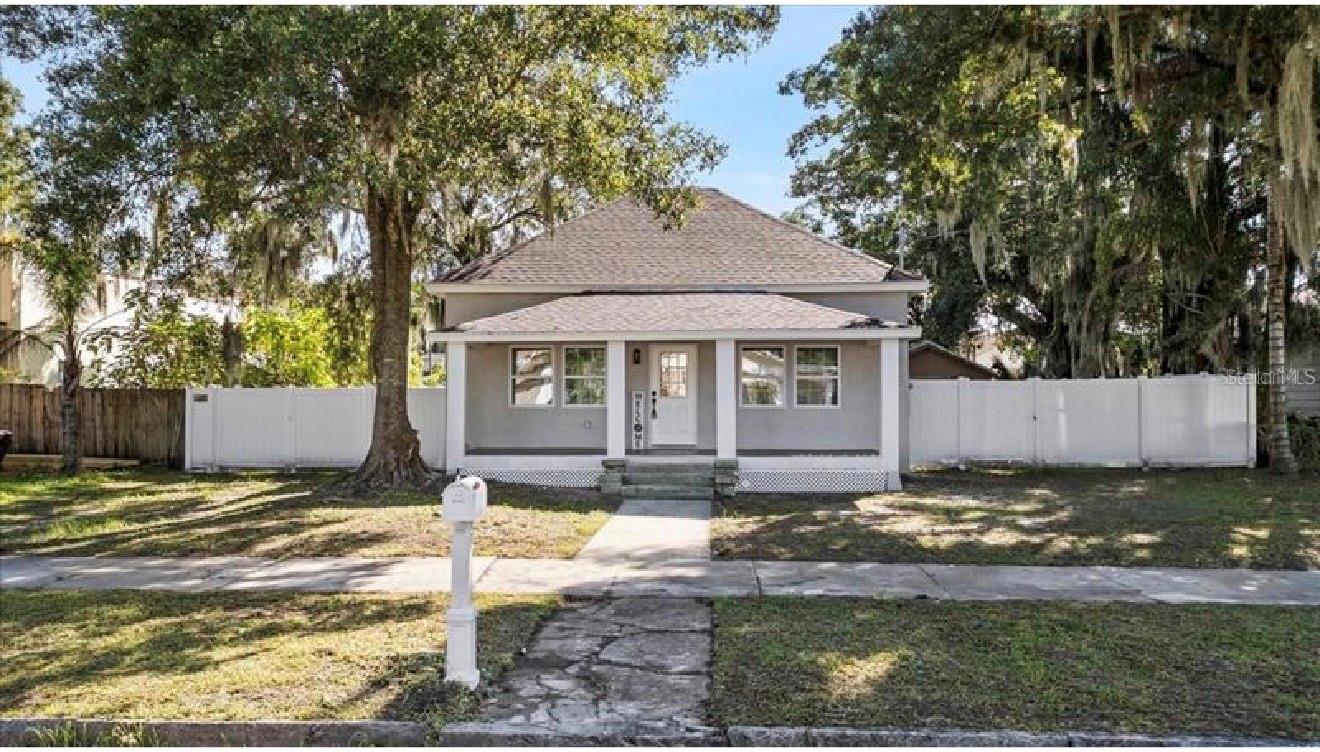506 N WARNELL ST - Photo 1