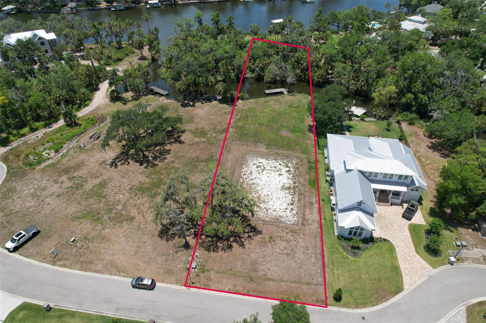 8325 ALAFIA POINTE DR - Photo 1