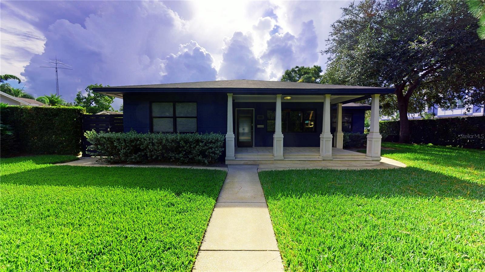 218 S MATANZAS AVE - Photo 1