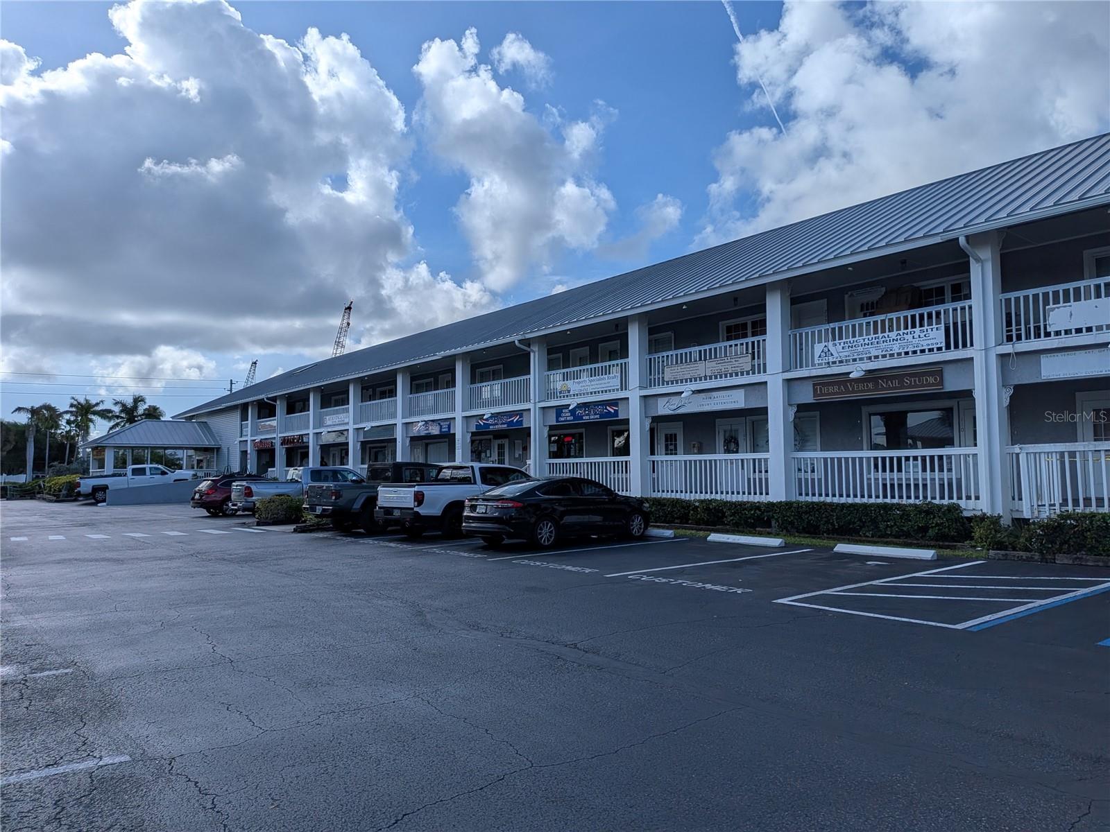 1120 PINELLAS BAYWAY S #211 - Photo 1