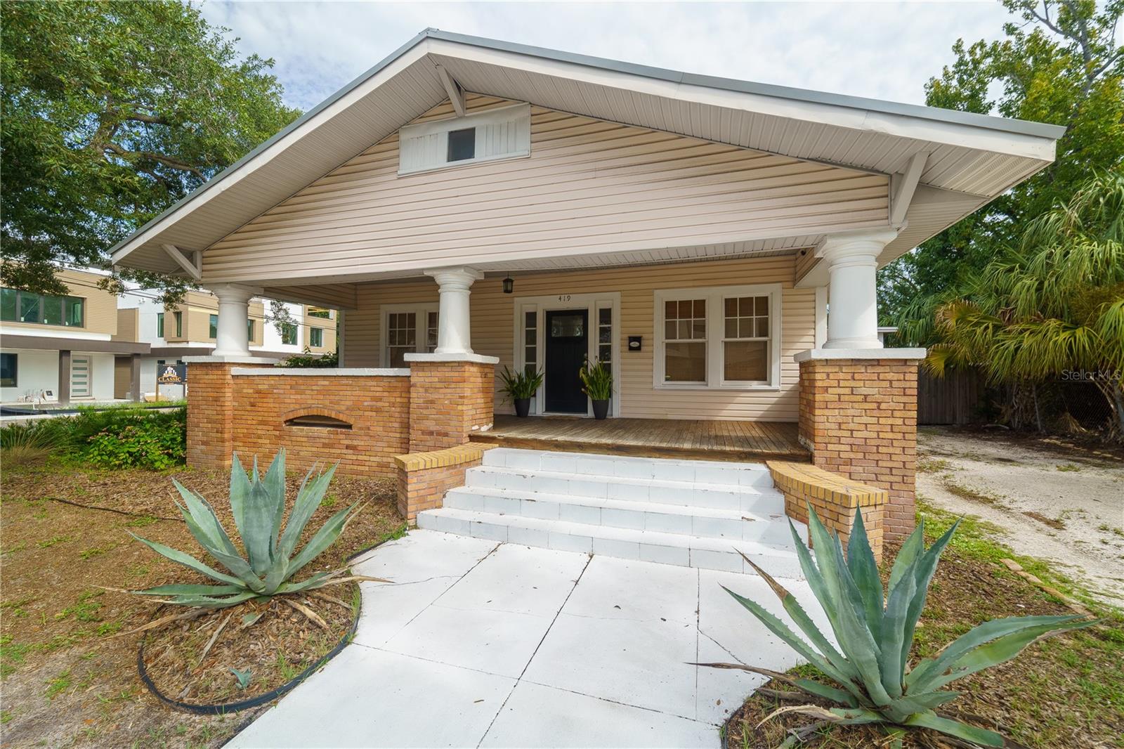 419 W PARK AVE - Photo 1