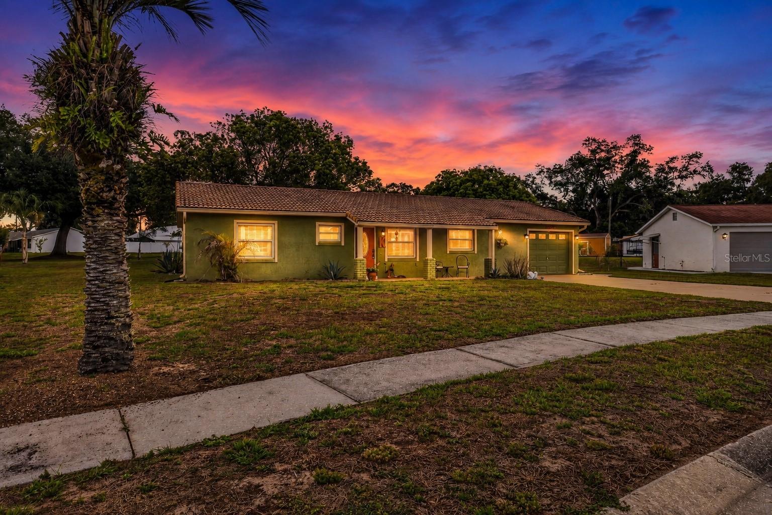 8429 JACQUELINE CT - Photo 1