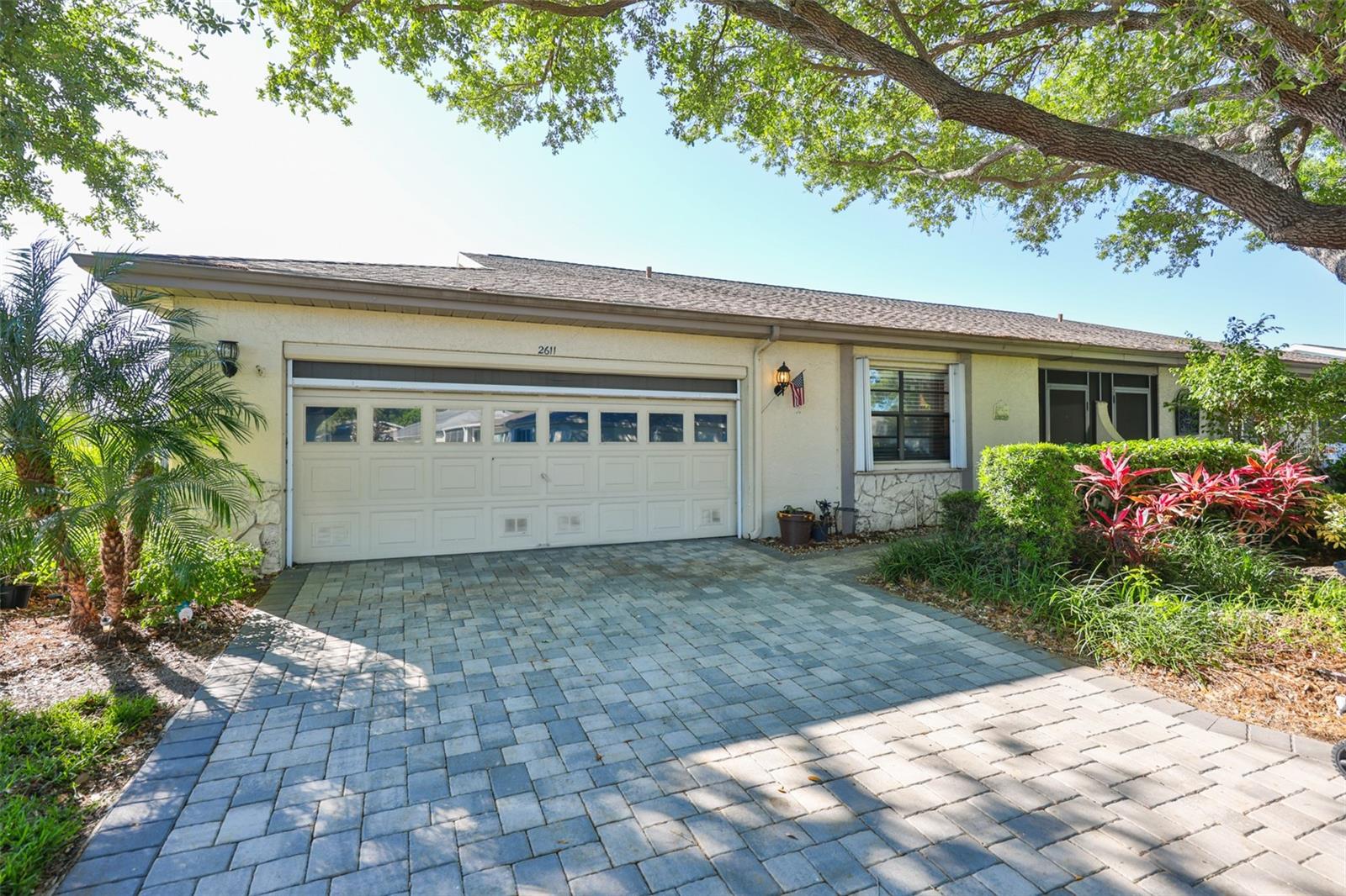 2611 LANCASTER DR #33 - Photo 1