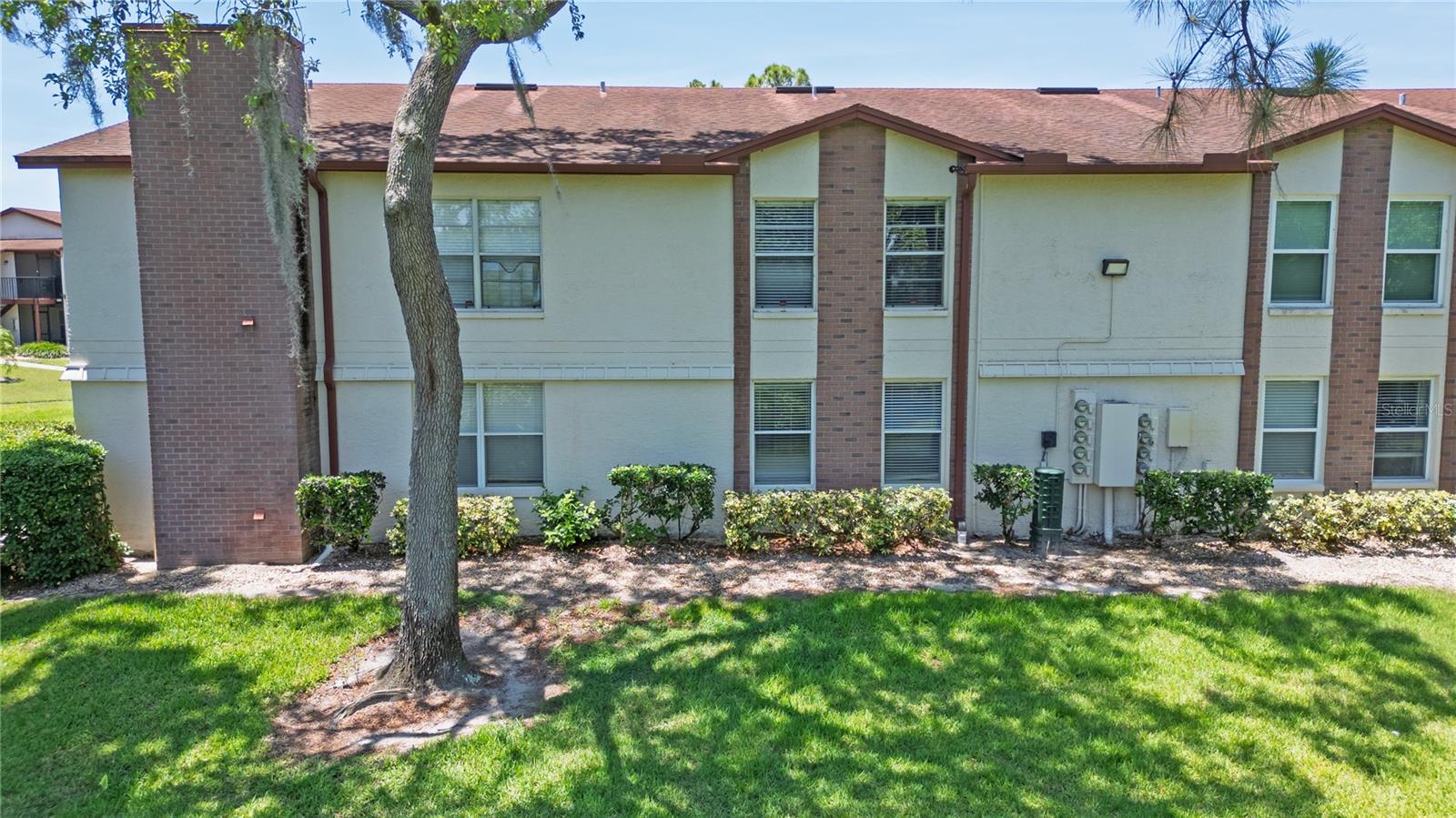 3455 COUNTRYSIDE BLVD #11 - Photo 1