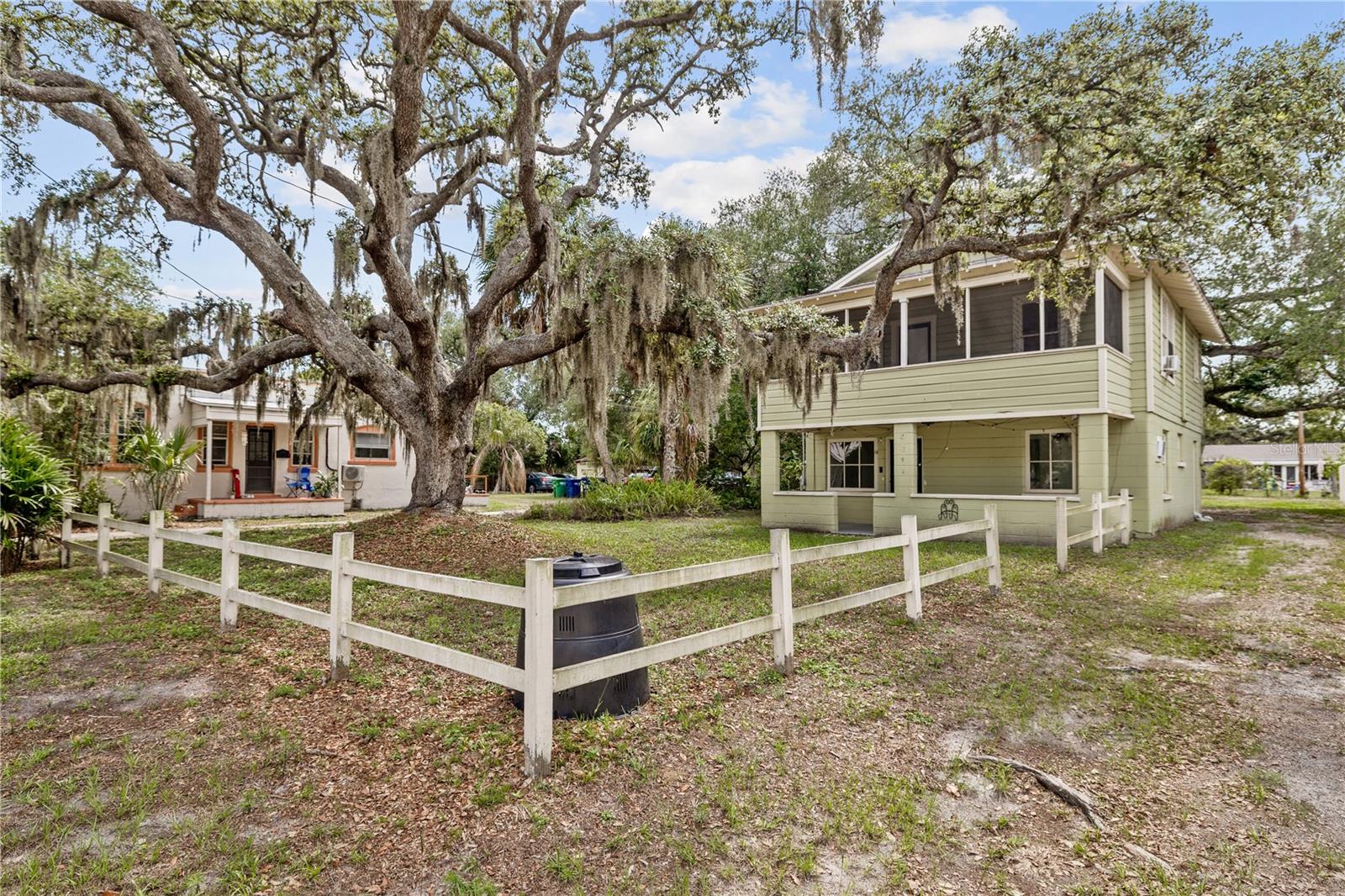 5914 N OLA AVE - Photo 1