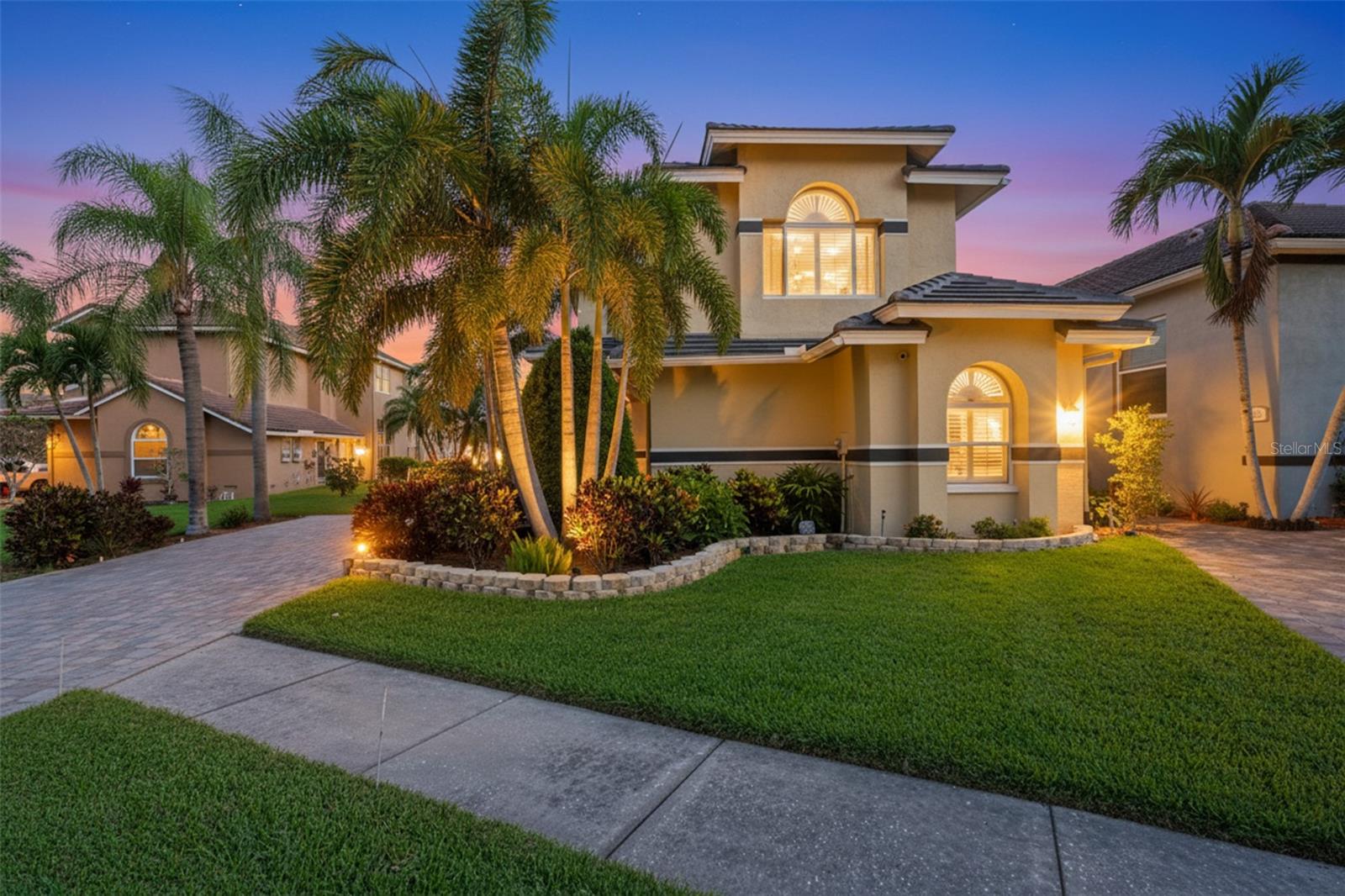 831 SYMPHONY ISLES BLVD - Photo 1