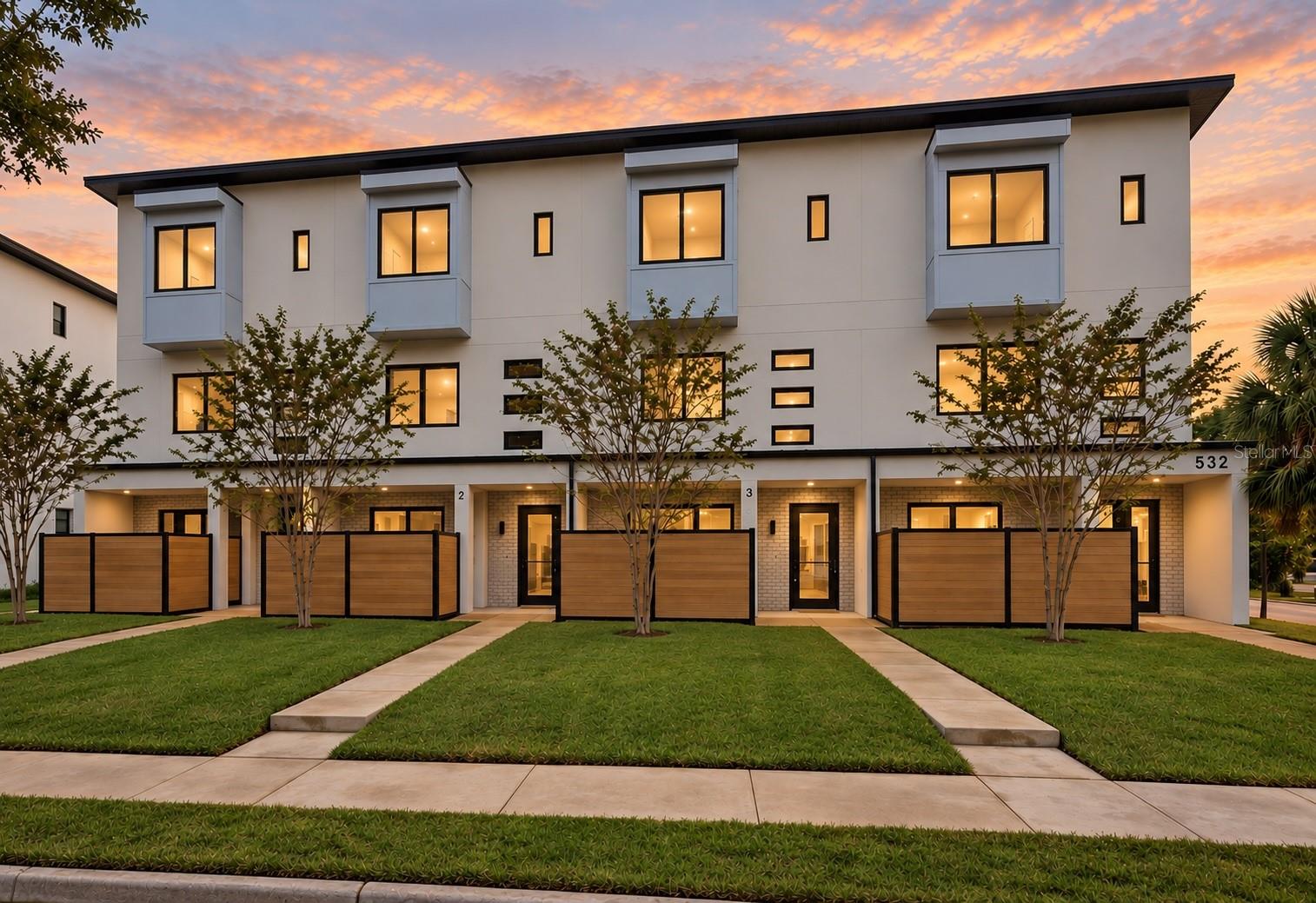 532 W PLAZA PL #3 - Photo 1